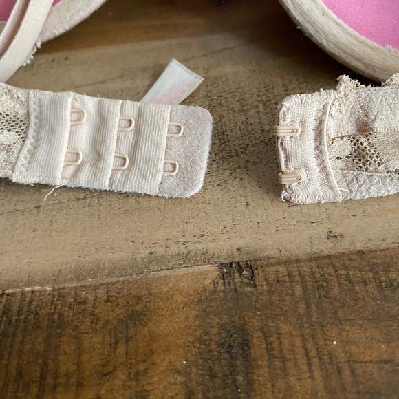 EUC Victoria’s Secret Pink Padded Bra - Picture 12 of 12
